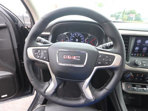 Used 2023 GMC Acadia Denali w/ Denali Ultimate Package FWD image 20