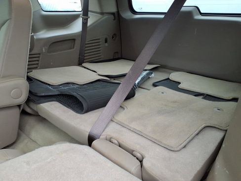 Used 2018 Chevrolet Tahoe LT image 9