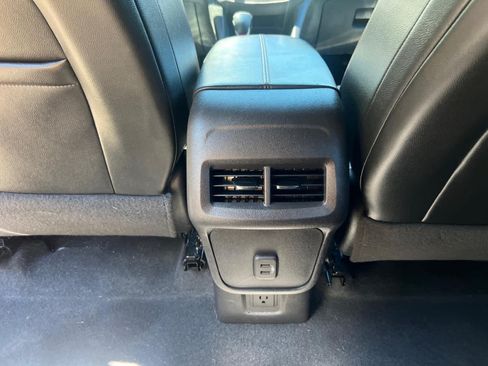 Used 2023 Chevrolet Equinox RS AWD/4WD image 30