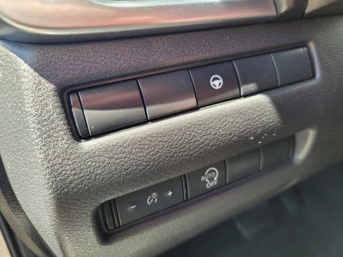 Certified 2023 Nissan Rogue SV FWD image 19