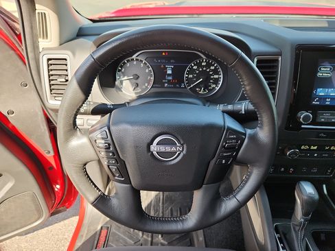 Used 2024 Nissan Frontier SV w/ Hardbody Edition AWD/4WD image 16
