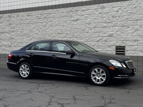 Used 2013 Mercedes-Benz E 350 4MATIC Sedan image 4
