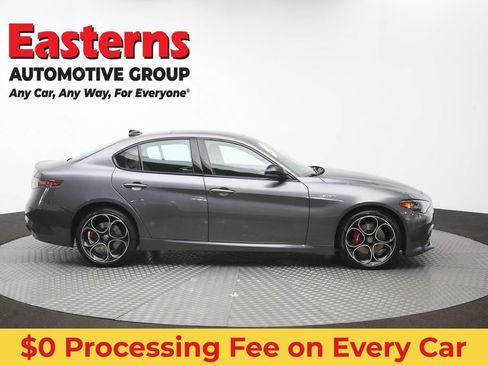 Used 2024 Alfa Romeo Giulia Veloce AWD/4WD image 45
