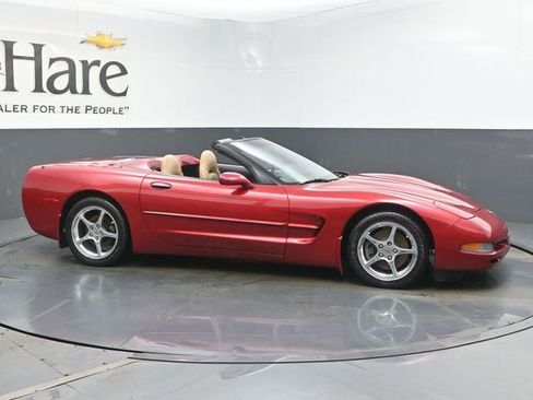 Used 2000 Chevrolet Corvette Convertible w/ Memory Pkg RWD image 1