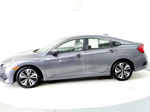 Used 2018 Honda Civic EX-T image 3
