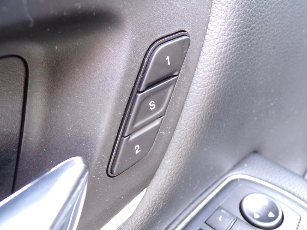 Used 2020 RAM 1500 Laramie AWD/4WD image 17