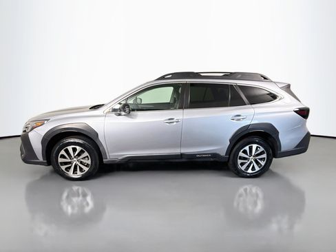 Used 2023 Subaru Outback Premium AWD/4WD image 6