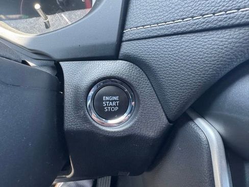 Used 2025 Toyota RAV4 XLE image 22