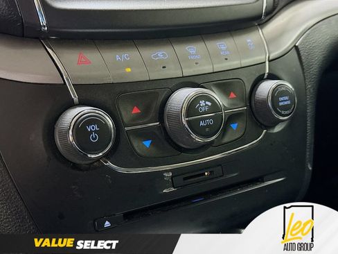 Used 2019 Dodge Journey Crossroad FWD image 17