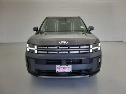 Used 2025 Hyundai Santa Fe SE FWD image 3