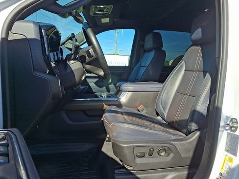 Used 2024 Chevrolet Silverado 2500 High Country w/ High Country Premium Package AWD/4WD image 13