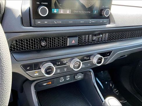 Used 2023 Honda CR-V EX image 16