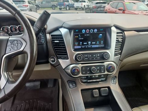 Used 2016 Chevrolet Suburban LT w/ Luxury Package AWD/4WD image 18