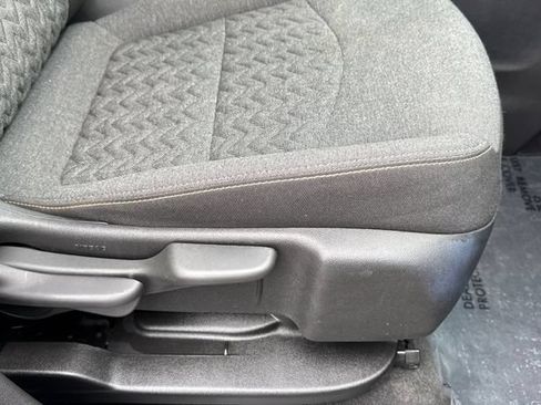 Used 2024 Chevrolet Equinox LT AWD/4WD image 23