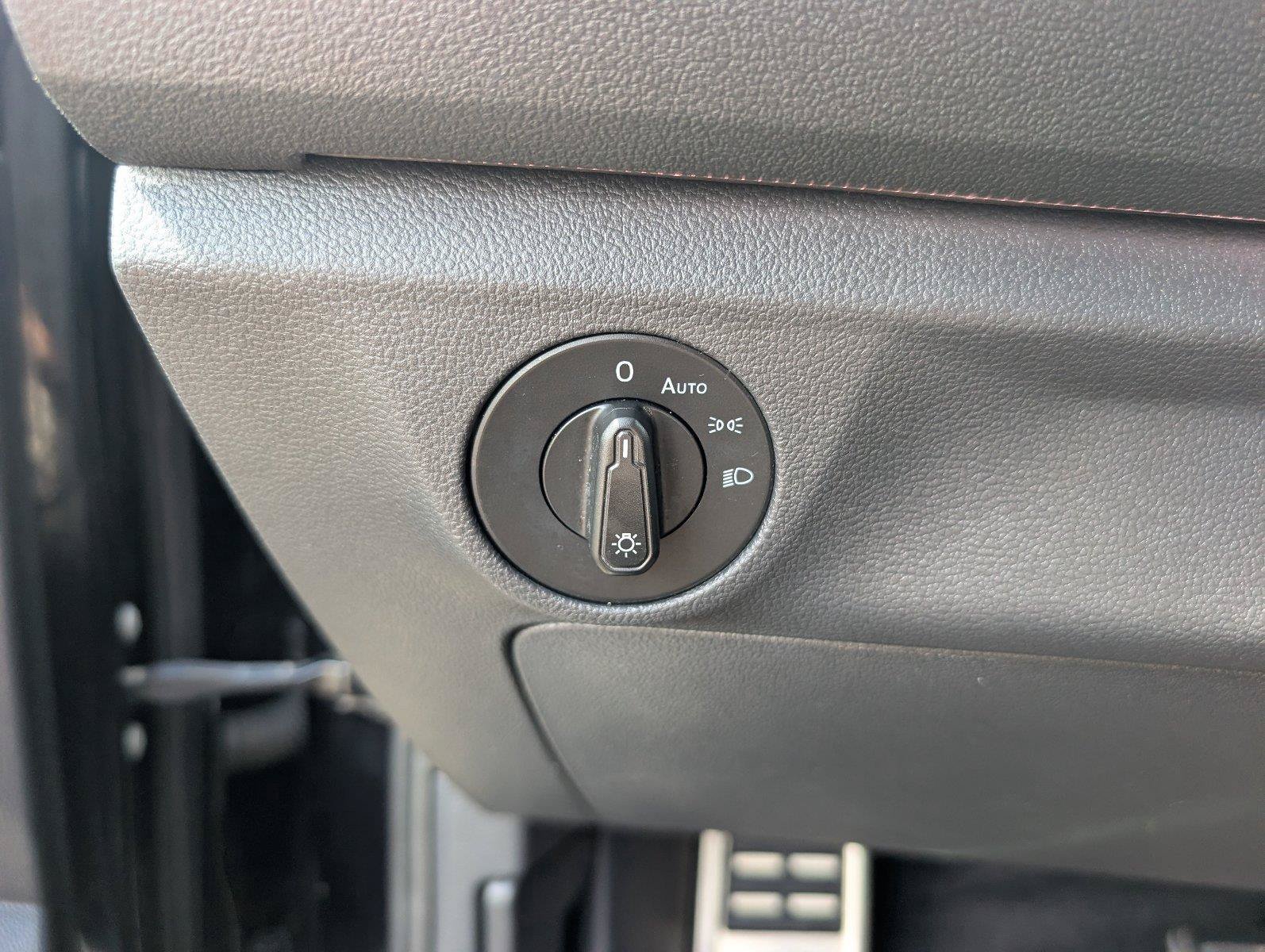 Used 2020 Volkswagen Jetta GLI FWD image 24