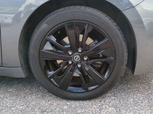 Used 2020 Nissan Maxima 3.5 SV w/ Floor Mat Group FWD image 11
