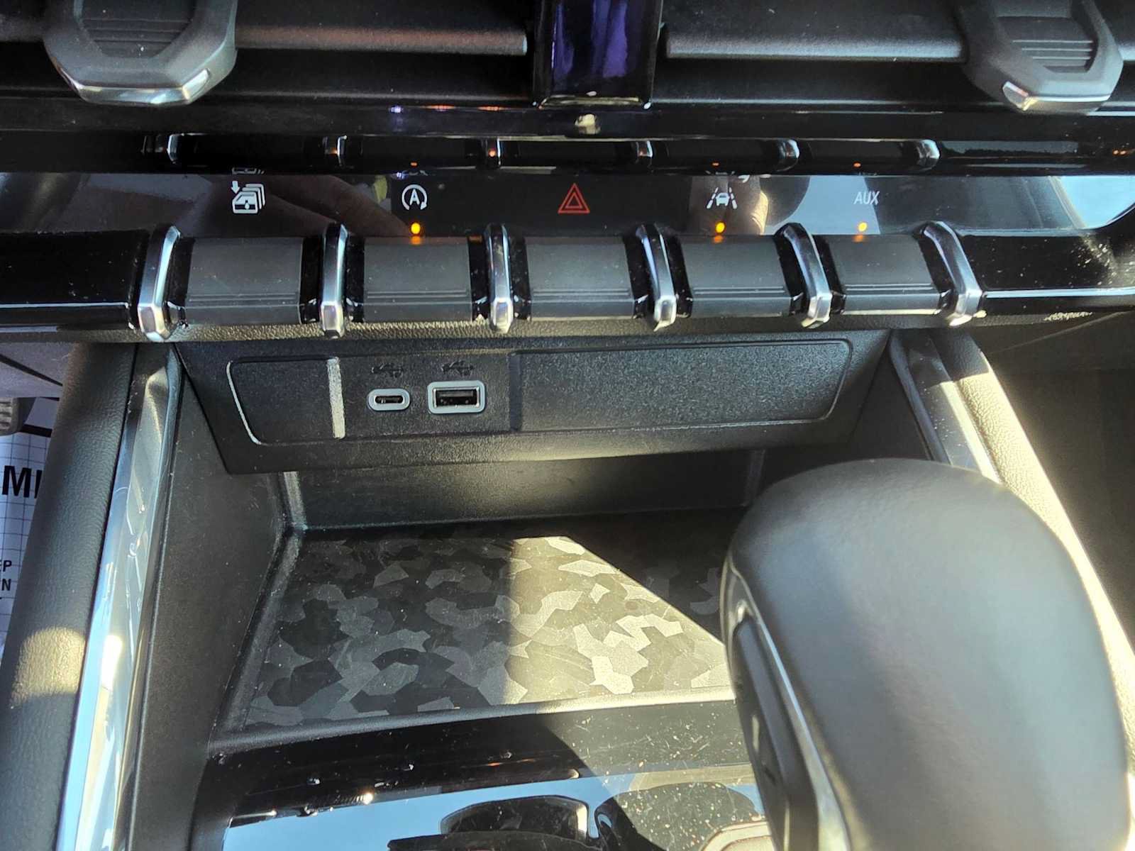 Used 2026 GMC Canyon AT4 AWD/4WD image 20