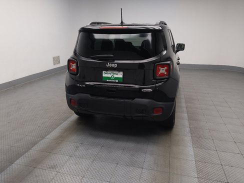 Used 2022 Jeep Renegade Latitude AWD/4WD image 7