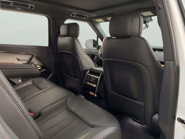 Used 2025 Land Rover Range Rover Sport SE AWD/4WD image 22