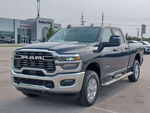 Used 2026 RAM 2500 Big Horn AWD/4WD image 2
