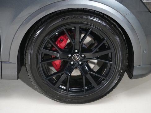 Used 2023 Audi Q8 Premium Plus w/ Premium Plus Package image 28