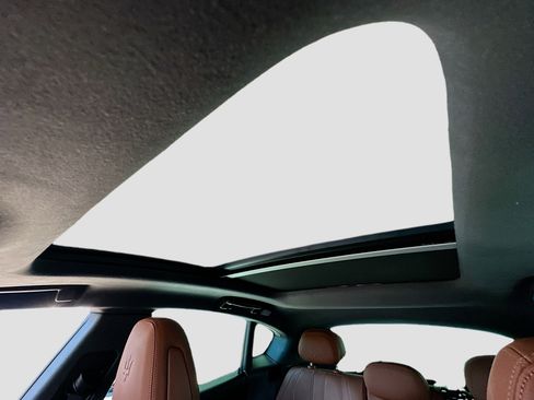 Used 2018 Maserati Levante GranSport AWD/4WD image 22