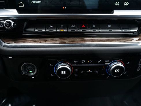 Used 2024 GMC Sierra 1500 Elevation image 15