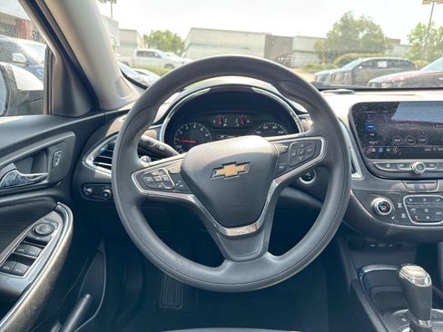 Used 2019 Chevrolet Malibu LT w/ Driver Confidence Package II FWD image 12