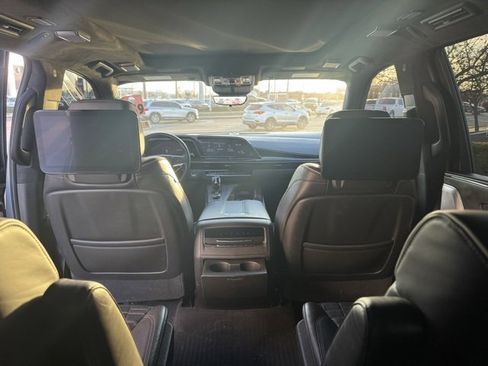 Used 2021 Cadillac Escalade Sport Platinum image 10