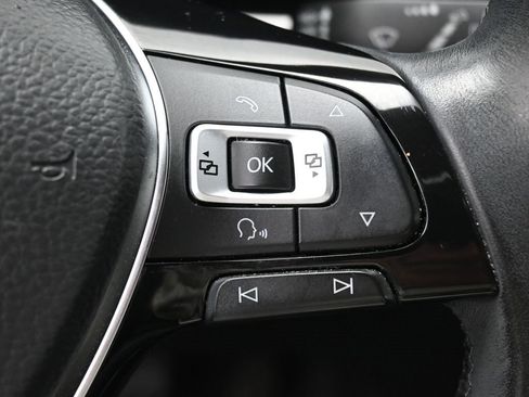 Used 2018 Volkswagen Atlas SEL Premium image 17