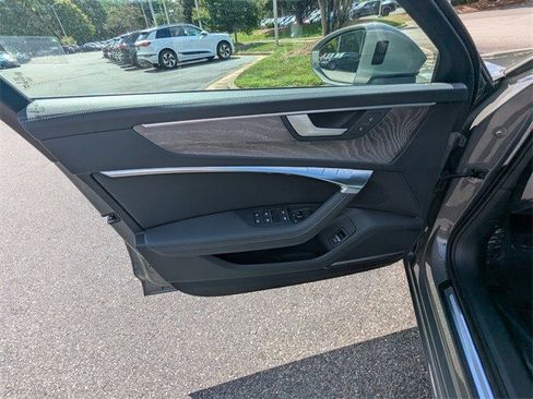 Used 2024 Audi A6 Premium Plus image 17