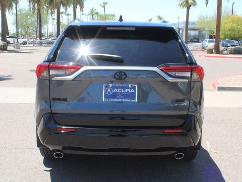 Used 2025 Toyota RAV4 XSE AWD/4WD image 5