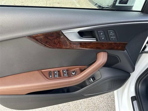 Used 2019 Audi A4 2.0T Prestige image 15