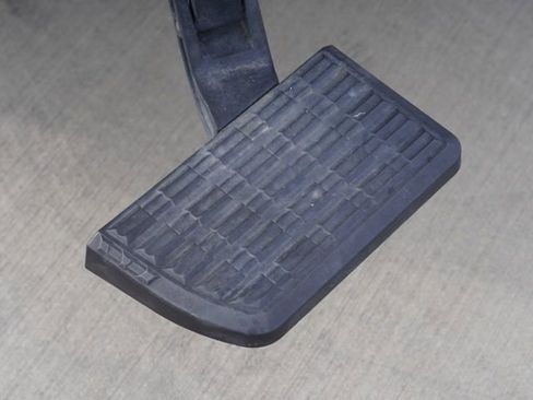 Used 2021 Toyota Tacoma TRD Sport w/ Technology Package image 16