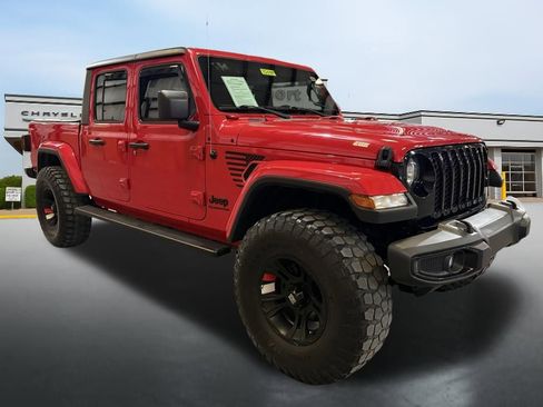 Used 2021 Jeep Gladiator Willys image 7