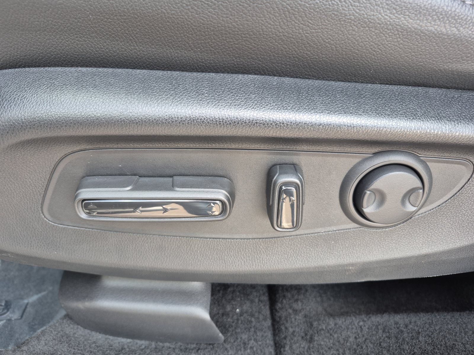 Used 2026 Honda CR-V EX-L image 13