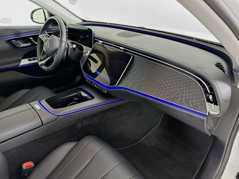 Used 2025 Mercedes-Benz E 350 Sedan image 30