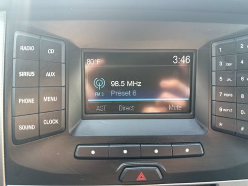 Used 2017 Ford Expedition XLT RWD image 12