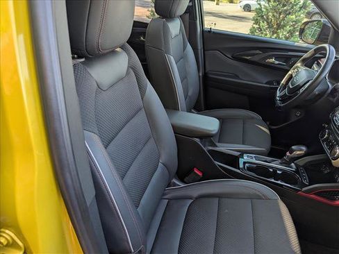 Used 2023 Chevrolet TrailBlazer RS w/ Sun and Liftgate Package FWD image 12