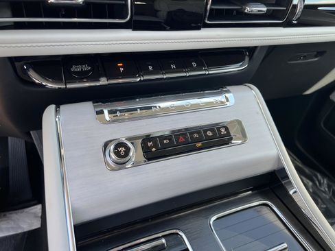 New 2026 Lincoln Aviator Reserve AWD/4WD image 18