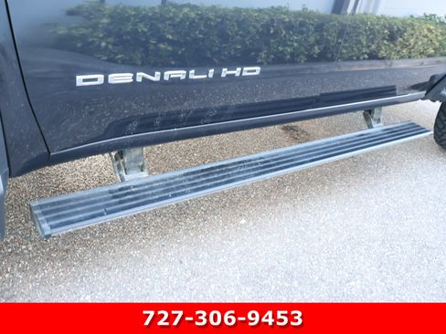 Used 2024 GMC Sierra 2500 Denali Ultimate w/ Max Trailering Package AWD/4WD image 13