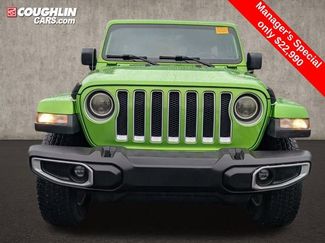 Used 2018 Jeep Wrangler Unlimited Sahara w/ Dual Top Group video 2
