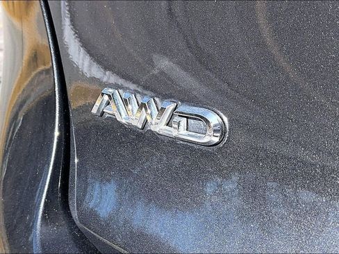 Used 2023 Toyota Crown XLE image 8