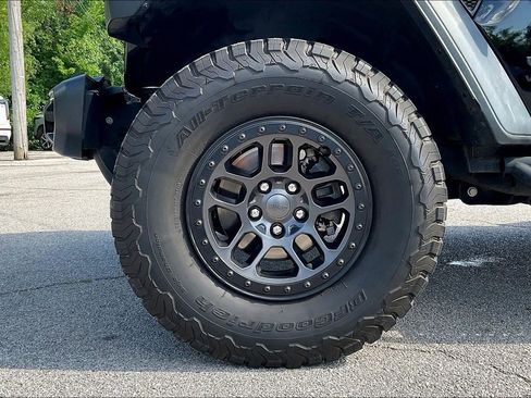 Used 2022 Jeep Wrangler Unlimited Sport w/ Xtreme Recon 35" Tire Package AWD/4WD image 8
