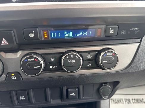 Used 2021 Toyota Tacoma TRD Sport image 25