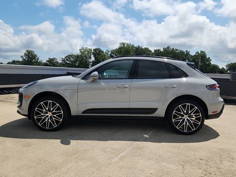 New 2026 Porsche Macan image 2
