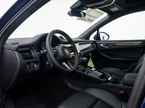 New 2026 Porsche Macan S image 4