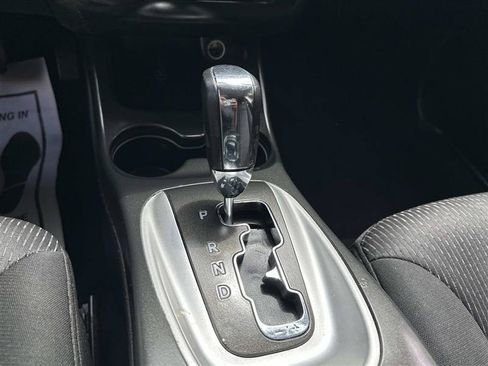 Used 2020 Dodge Journey SE FWD image 20
