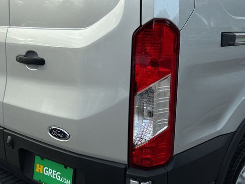 Used 2023 Ford E-Transit Low Roof image 30