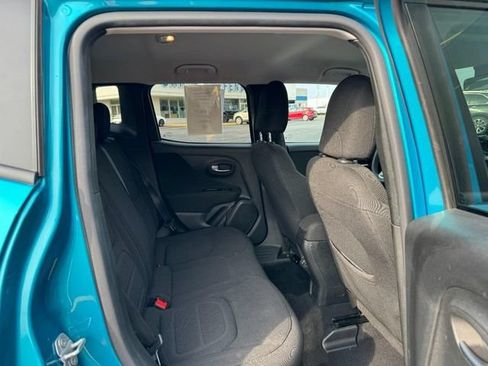 Used 2019 Jeep Renegade Latitude FWD image 10